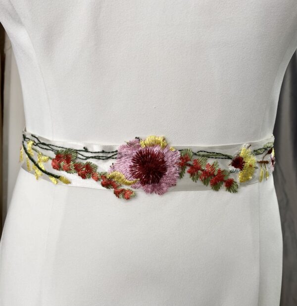 Floral lace wedding dress belt